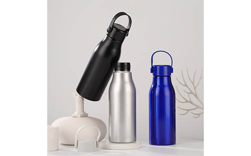 Nerezová láhev na mléko s karabinkou