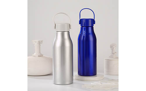 Nerezová láhev na mléko s karabinkou